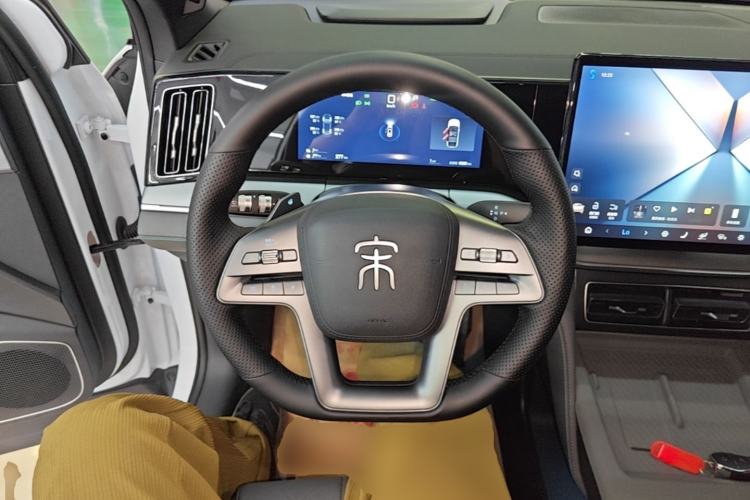 Used BYD Song L DM-i 2026 Model 200KM Superior Version Steering Wheel