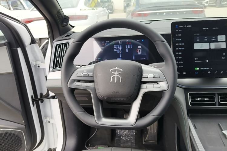Used BYD Song L DM-i 2026 Model 130KM Superior Version Steering Wheel