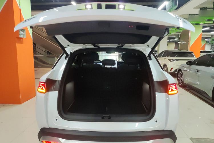 Used BYD Song L DM-i 2026 Model 200KM Superior Version Trunk