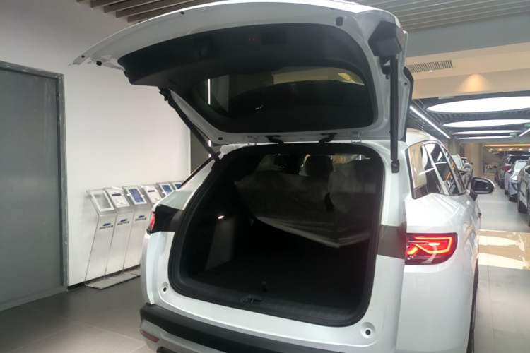 Used BYD Song L DM-i 2026 Model 200KM Superior Version Trunk