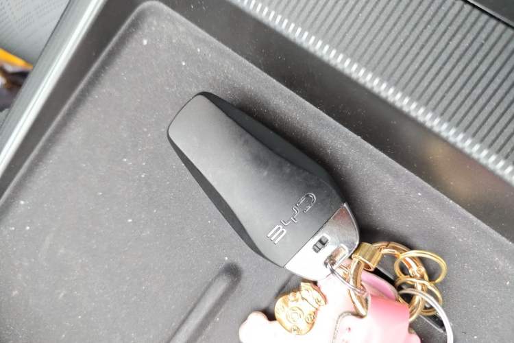 Used BYD Song L DM-i 2026 Model 200KM Superior Version Vehicle Key