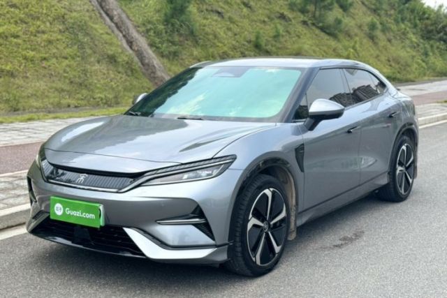 Ojetý BYD Song L EV 2024 662 km Excellence Version
