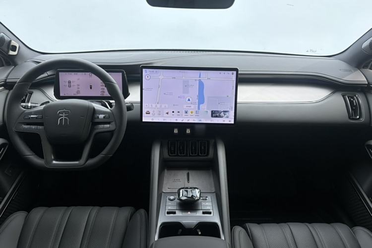 Used BYD Song L EV 2025 Intelligent Driving Version 662 km LiDAR Excellence Edition Interior 2