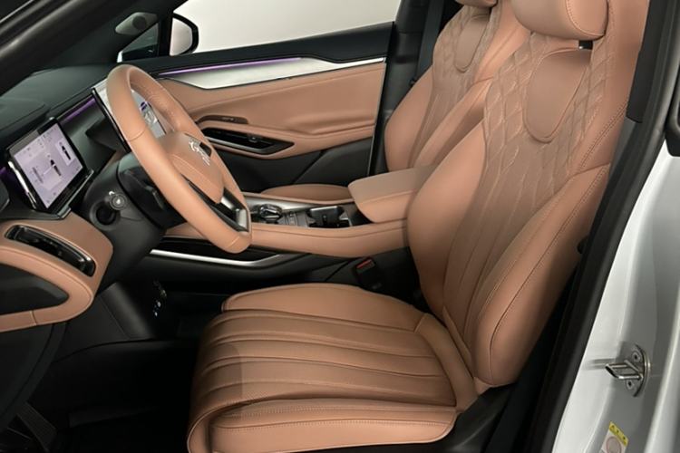 Used BYD Song L EV 2025 Intelligent Driving Version 550 km Excellence Edition Interior 2
