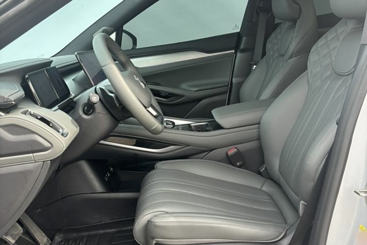 Used BYD Song L EV 2025 Intelligent Driving Version 662 km LiDAR Excellence Edition Interior 3