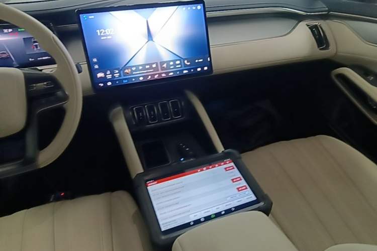 Used BYD Song L EV 2024 550km Beyond Edition Audio And AC Panel