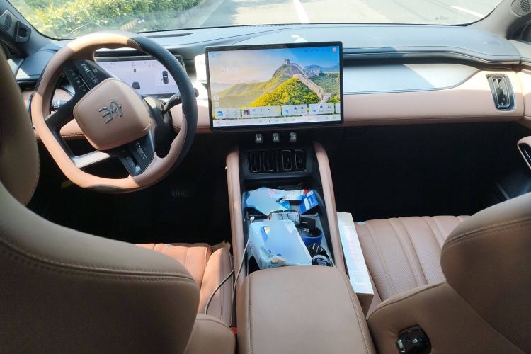 Used BYD Song L EV 2024 662 km Excellence Version Center Console