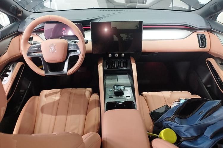 Used BYD Song L EV 2024 550 km Excellence Version Center Console