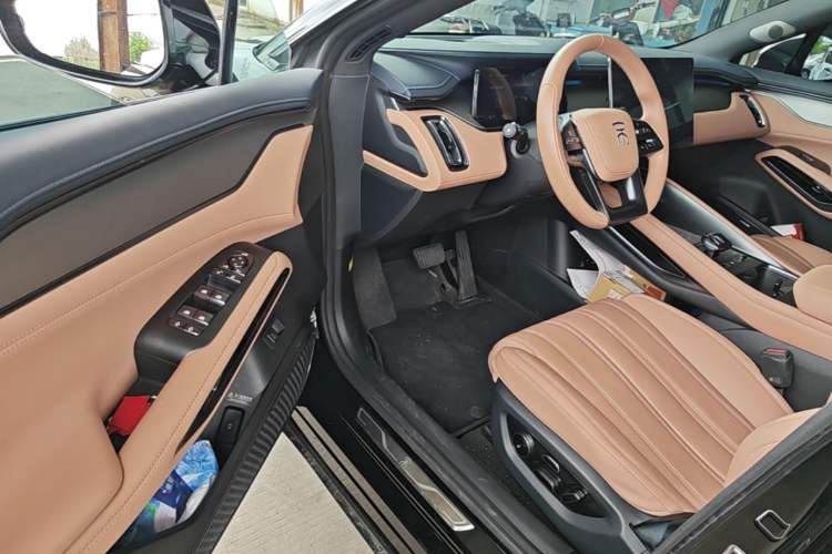 Used BYD Song L EV 2024 662 km Excellence Version Driver Seat
