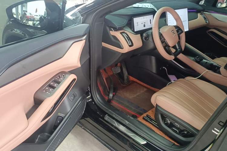 Used BYD Song L EV 2024 662 km Excellence Version Driver Seat