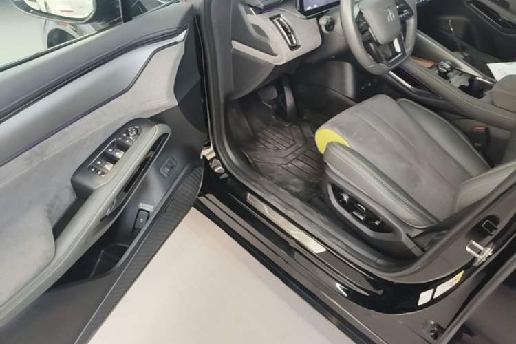 Used BYD Song L EV 2024 602 km All-Wheel-Drive Excellence Version Driver Seat