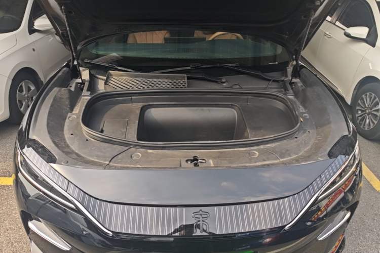 Used BYD Song L EV 2024 550km Beyond Edition Engine Bay