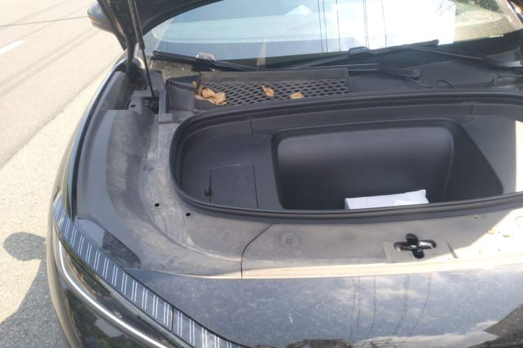 Used BYD Song L EV 2024 662 km Excellence Version Engine Bay Right