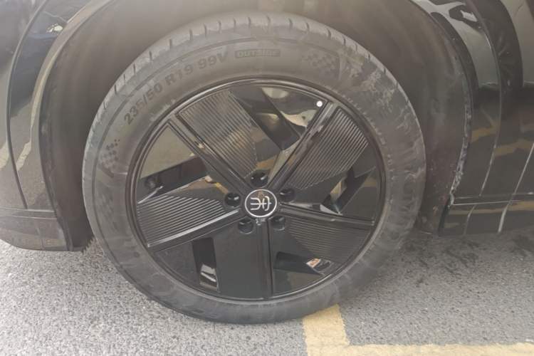 Used BYD Song L EV 2024 550km Beyond Edition Exterior 4