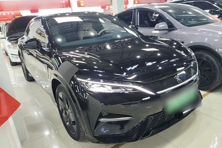 Used BYD Song L EV 2024 550 km Excellence Version Front Right 45 Deg