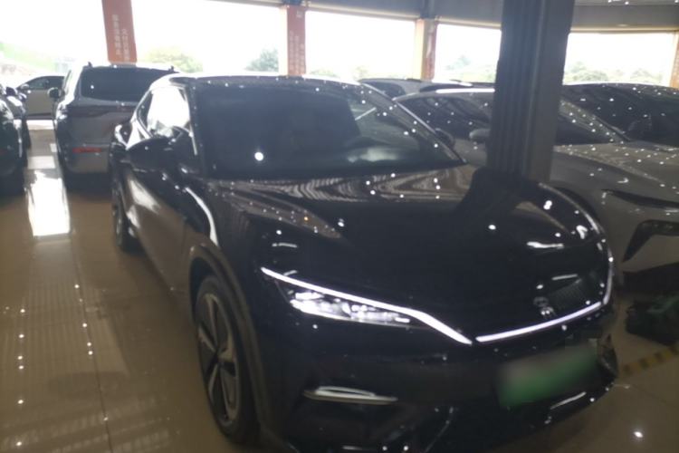 Used BYD Song L EV 2024 550 km Excellence Version Front Right 45 Deg