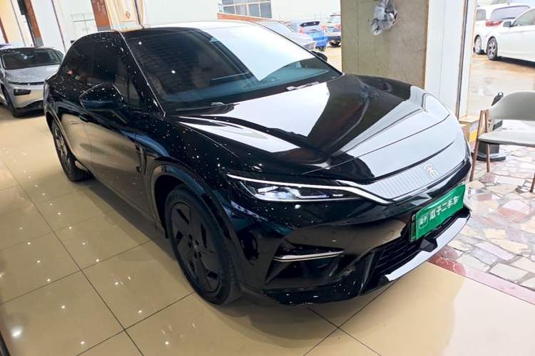 Used BYD Song L EV 2024 550 km Excellence Version Front Right 45 Deg