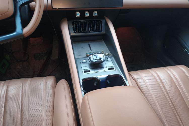 Used BYD Song L EV 2024 662 km Excellence Version Gear Lever