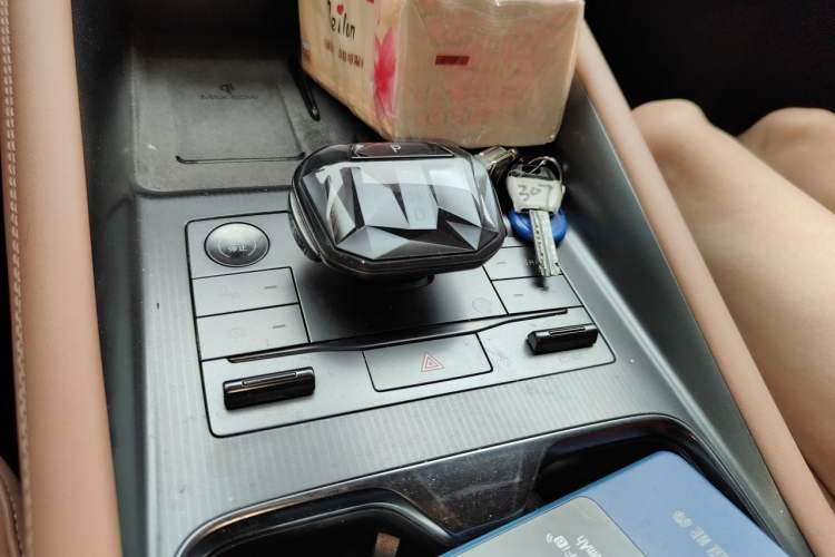 Used BYD Song L EV 2024 550km Beyond Edition Gear Lever