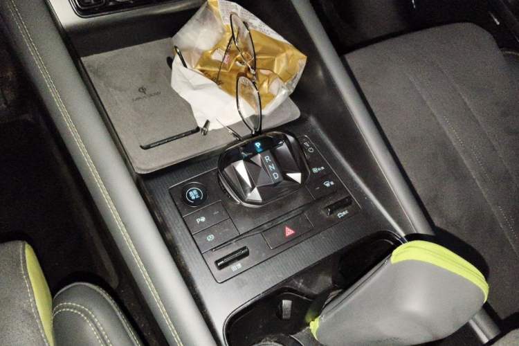 Used BYD Song L EV 2024 602 km All-Wheel-Drive Excellence Version Gear Lever