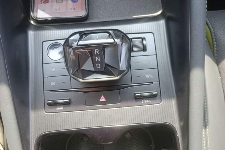 Used BYD Song L EV 2024 602 km All-Wheel-Drive Excellence Version Gear Lever