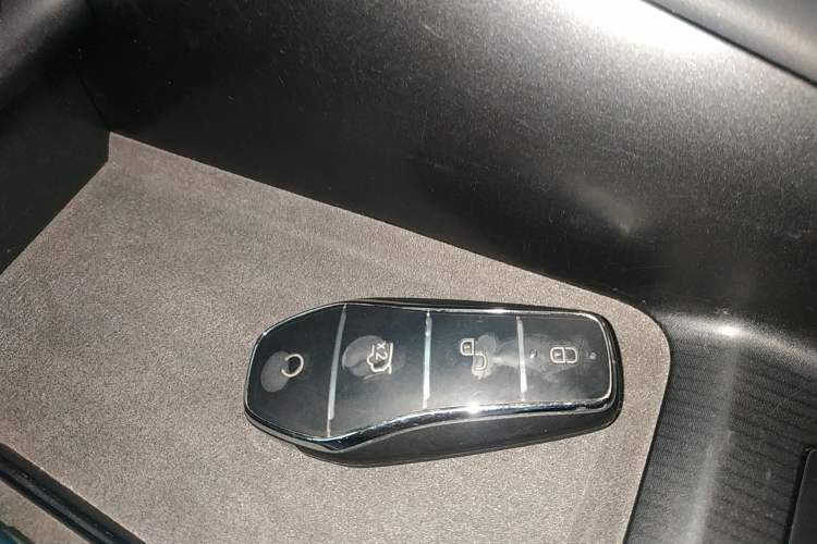 Used BYD Song L EV 2024 602 km All-Wheel-Drive Excellence Version Interior 1