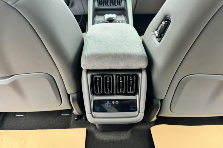 Used BYD Song L EV 2024 602 km All-Wheel-Drive Excellence Version Interior 10