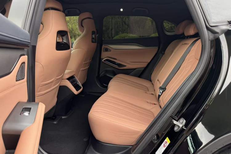 Used BYD Song L EV 2024 662 km Beyond Edition Interior 3