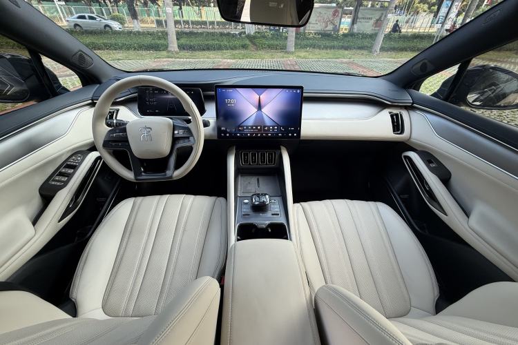 Used BYD Song L EV 2024 550km Beyond Edition Interior 4
