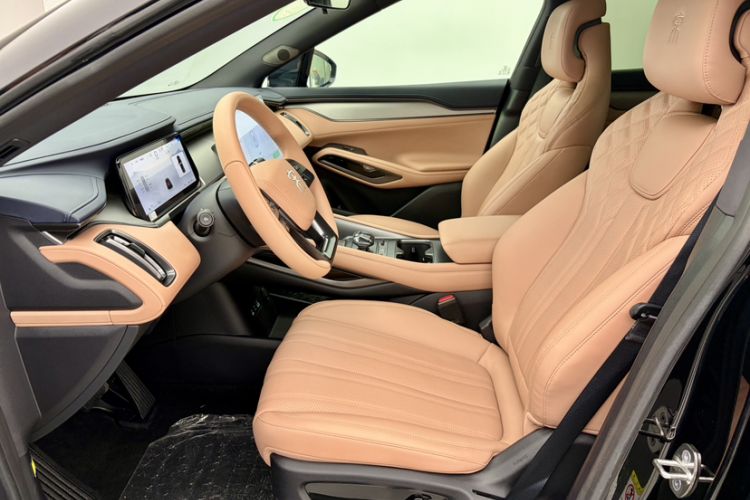 Used BYD Song L EV 2024 662 km Beyond Edition Interior 5