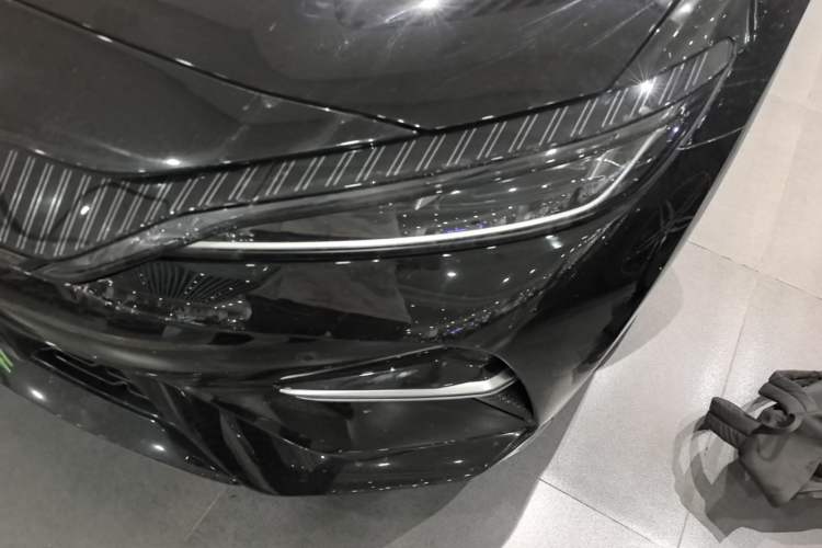Used BYD Song L EV 2024 550 km Excellence Version Left Front Headlight