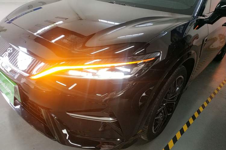 Used BYD Song L EV 2024 602 km All-Wheel-Drive Excellence Version Left Front Headlight