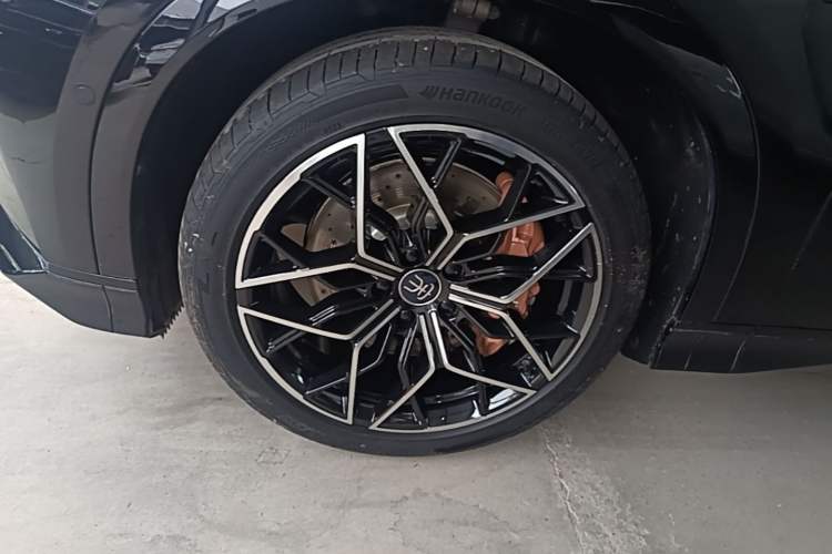 Used BYD Song L EV 2024 602 km All-Wheel-Drive Excellence Version Left Front Wheel Hub