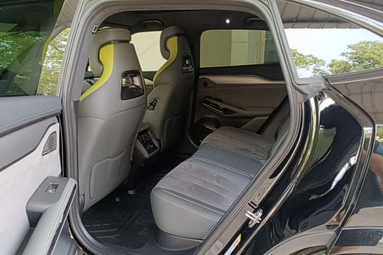 Used BYD Song L EV 2024 602 km All-Wheel-Drive Excellence Version Left Rear Seat