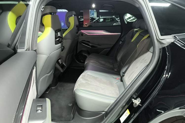 Used BYD Song L EV 2024 602 km All-Wheel-Drive Excellence Version Left Rear Seat