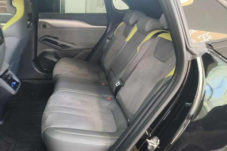 Used BYD Song L EV 2024 602 km All-Wheel-Drive Excellence Version Left Rear Seat