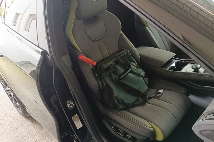 Used BYD Song L EV 2024 602 km All-Wheel-Drive Excellence Version Right Front Seat