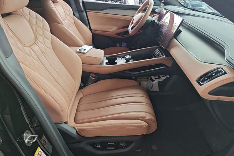 Used BYD Song L EV 2024 662 km Excellence Version Right Front Seat