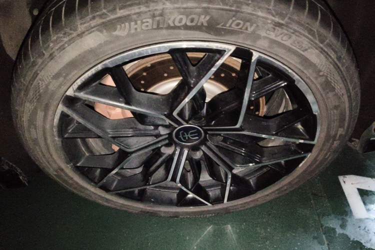 Used BYD Song L EV 2024 602 km All-Wheel-Drive Excellence Version Right Front Wheel Hub