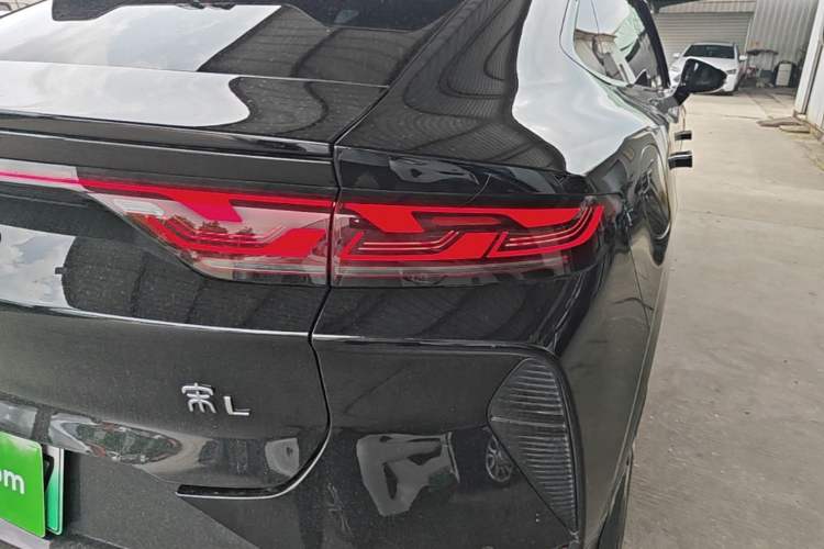 Used BYD Song L EV 2024 662 km Excellence Version Right Rear Taillight