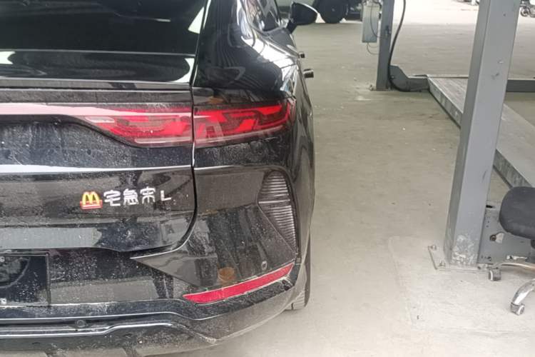 Used BYD Song L EV 2024 662 km Excellence Version Right Rear Taillight