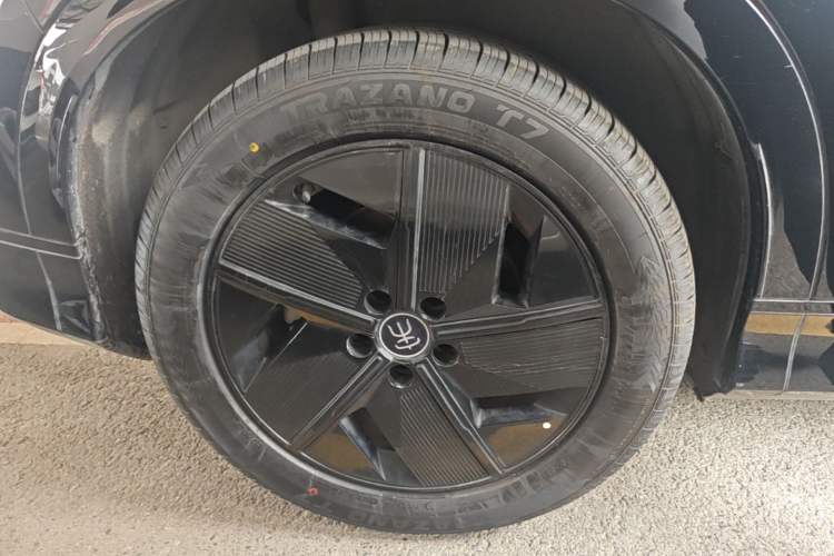 Used BYD Song L EV 2024 550km Beyond Edition Right Rear Wheel Hub