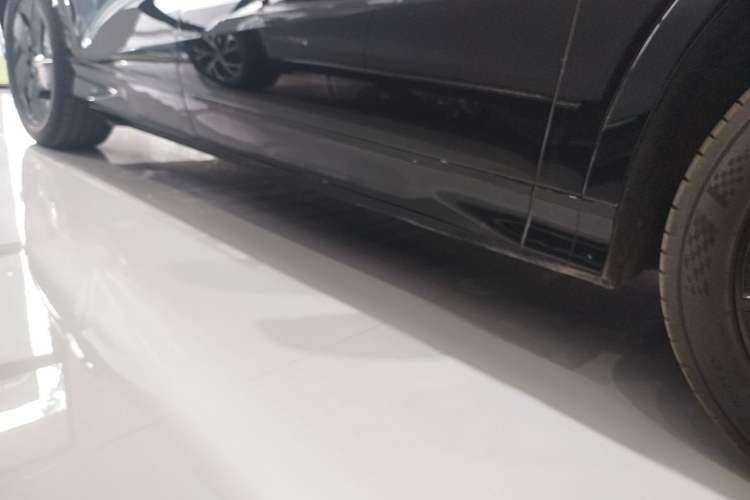 Used BYD Song L EV 2024 550 km Excellence Version Right Side Sill