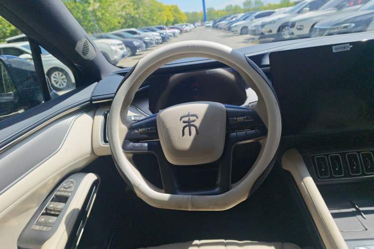 Used BYD Song L EV 2024 550km Beyond Edition Steering Wheel