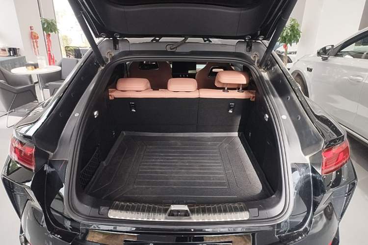 Used BYD Song L EV 2024 550 km Excellence Version Trunk