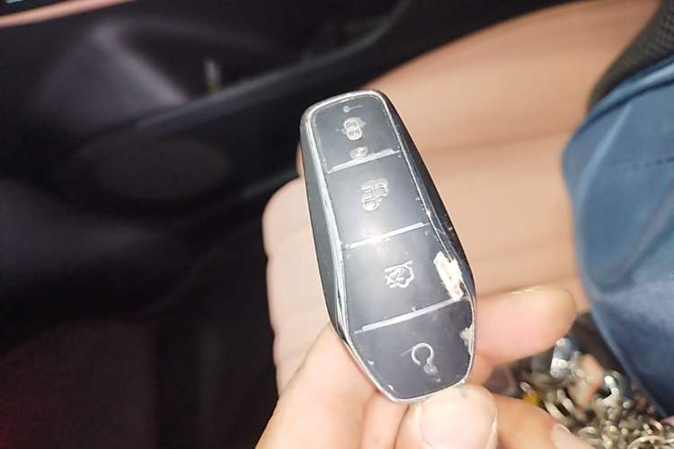 Used BYD Song L EV 2024 550 km Excellence Version Vehicle Key