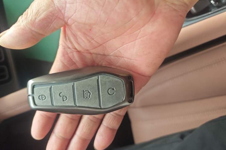 Used BYD Song L EV 2024 550km Beyond Edition Vehicle Key
