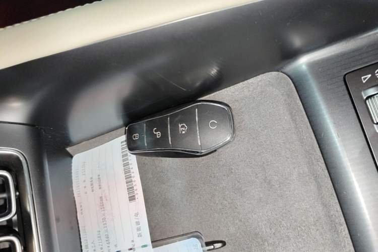 Used BYD Song L EV 2024 550 km Excellence Version Vehicle Key