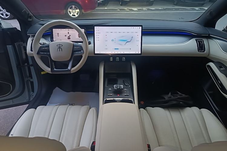 Used BYD Song L EV 2024 550 km Excellence Version Center Console