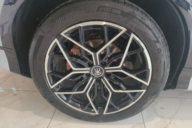 Used BYD Song L EV 2024 602 km All-Wheel-Drive Excellence Version Exterior 5
